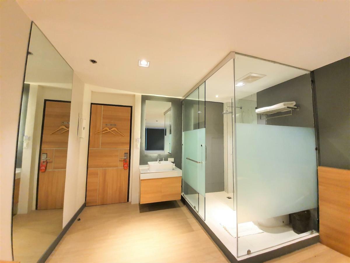 The Upperroom @ Real Suites Bacolod Zewnętrze zdjęcie