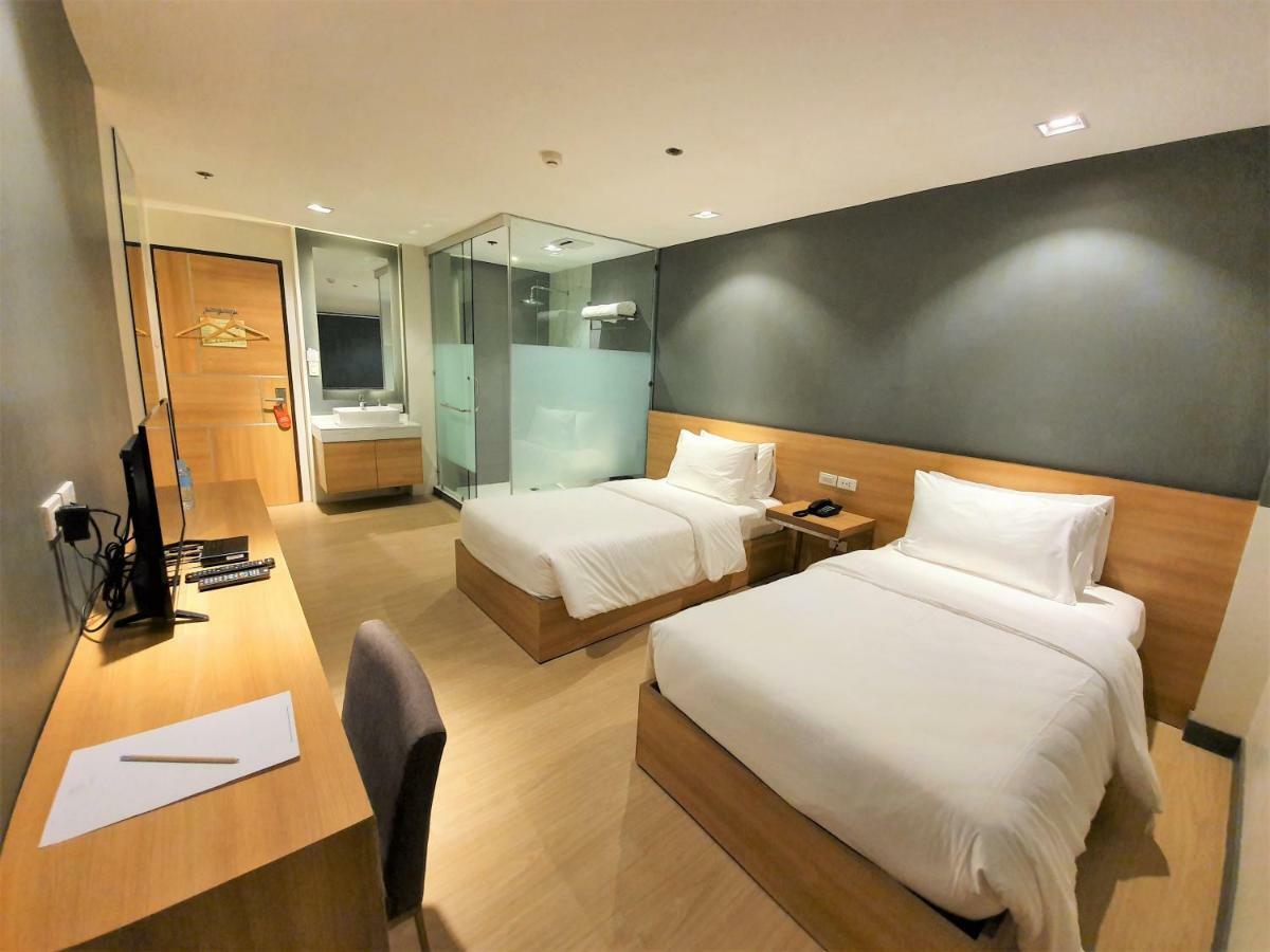 The Upperroom @ Real Suites Bacolod Zewnętrze zdjęcie