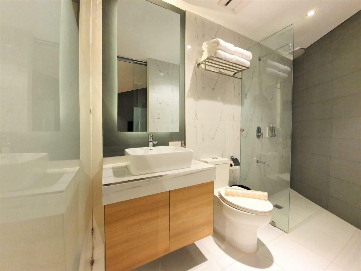 The Upperroom @ Real Suites Bacolod Zewnętrze zdjęcie