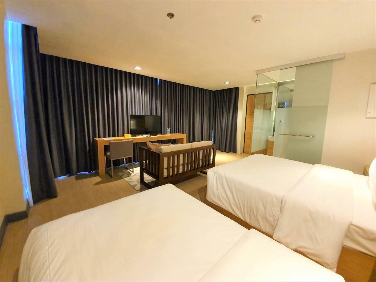 The Upperroom @ Real Suites Bacolod Zewnętrze zdjęcie