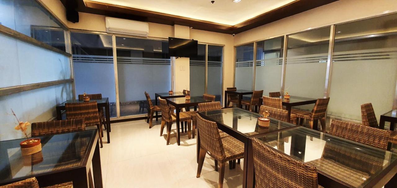 The Upperroom @ Real Suites Bacolod Zewnętrze zdjęcie