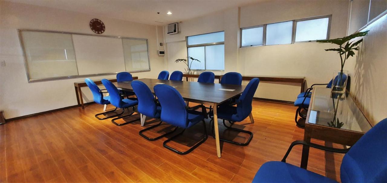 The Upperroom @ Real Suites Bacolod Zewnętrze zdjęcie